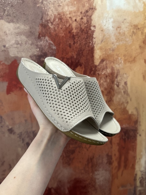 Klapki damskie Sokolski AMI L26-161 s grey