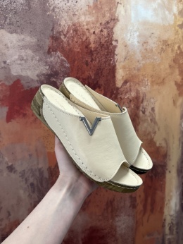 Klapki damskie Sokolski HH L211 beige
